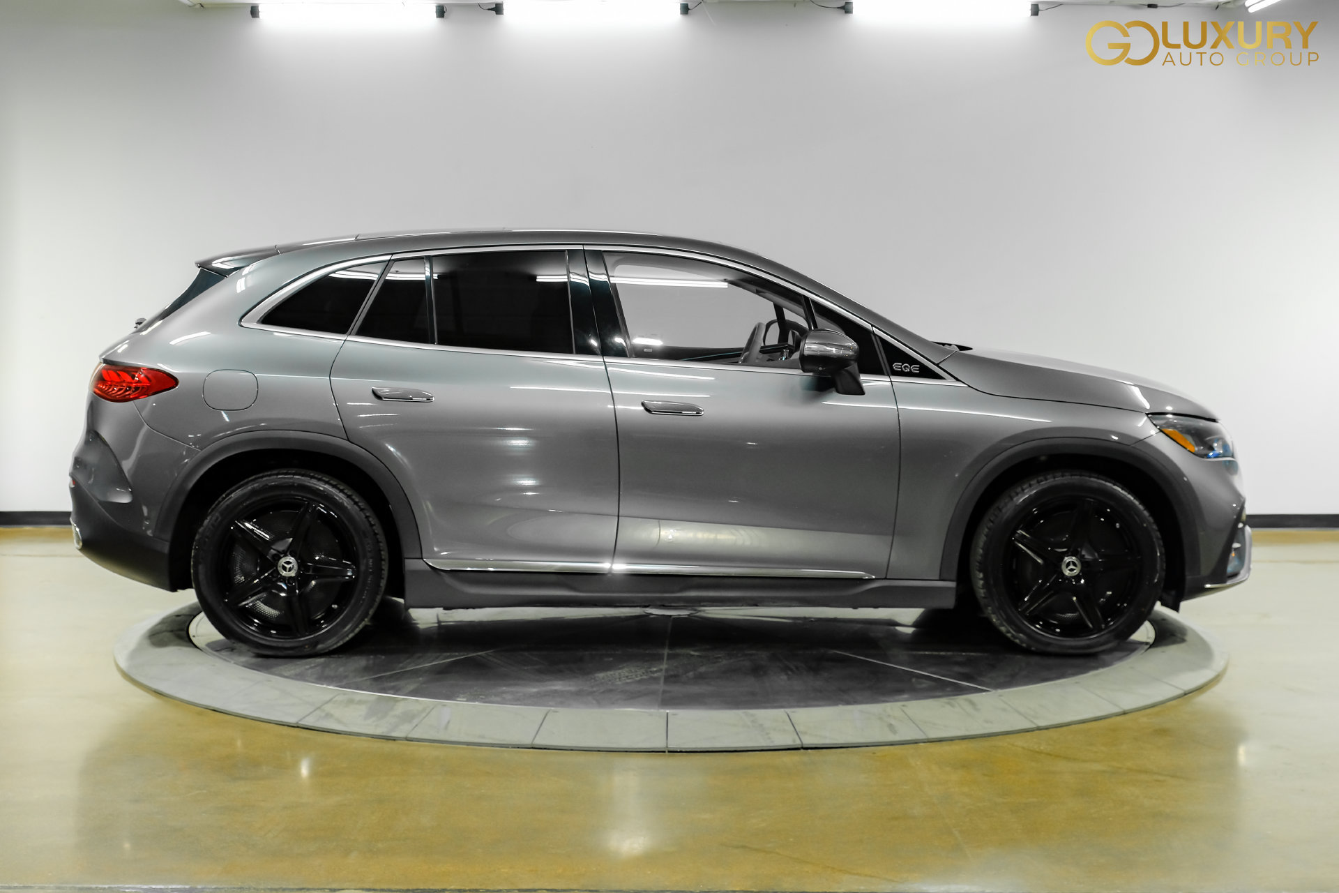 Used 2023 Mercedes-Benz EQE 350+ SUV w/ AMG Line Exterior Package image 9