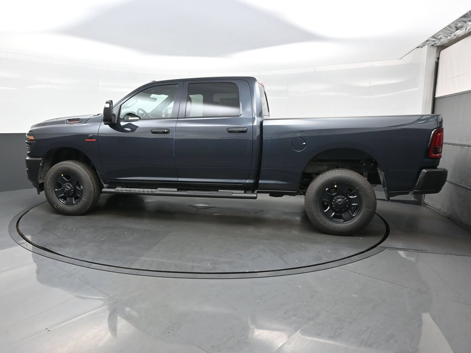 New 2026 RAM 2500 Tradesman AWD/4WD image 4