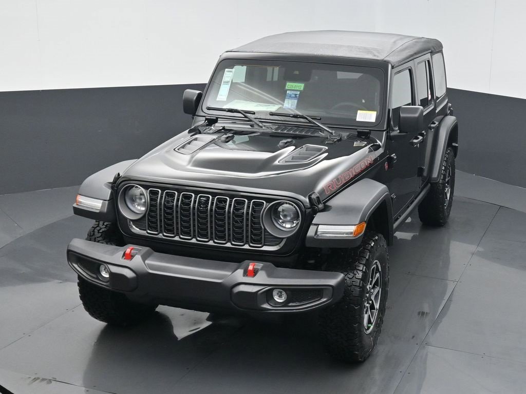 New 2025 Jeep Wrangler Unlimited Rubicon w/ Technology Group image 38