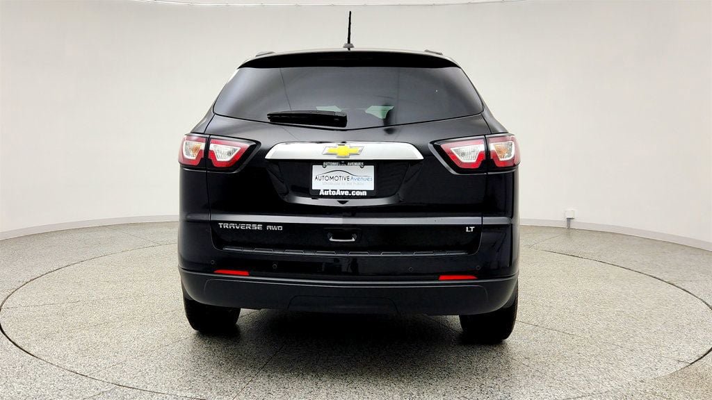 Used 2017 Chevrolet Traverse LT w/ Style and Technology Package AWD/4WD image 6
