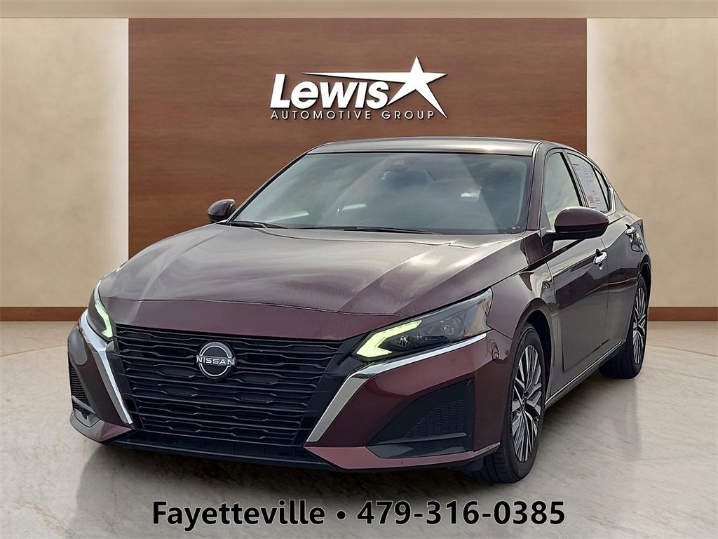 Used 2023 Nissan Altima 2.5 SV