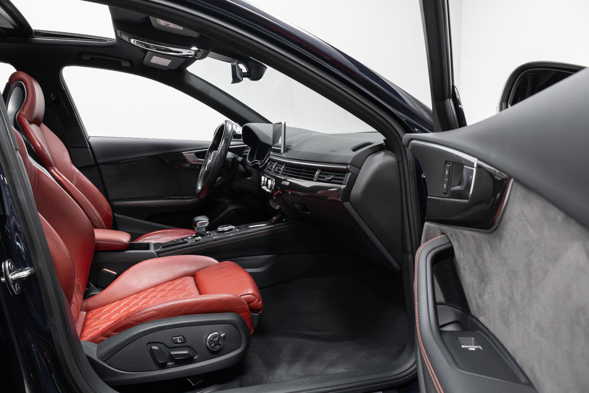 Used 2018 Audi S4 Premium Plus w/ Navigation Package image 68