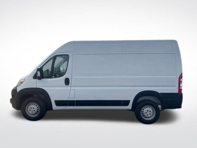 Used 2025 RAM ProMaster 2500 w/ Convenience Group image 2