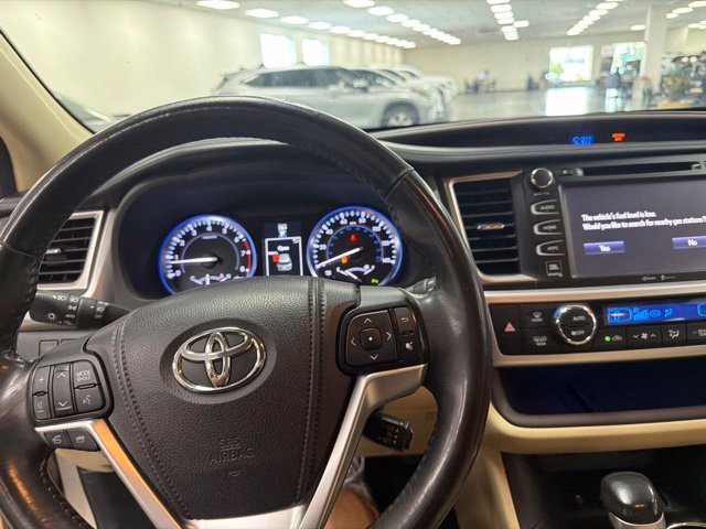 Used 2015 Toyota Highlander Limited AWD/4WD image 20