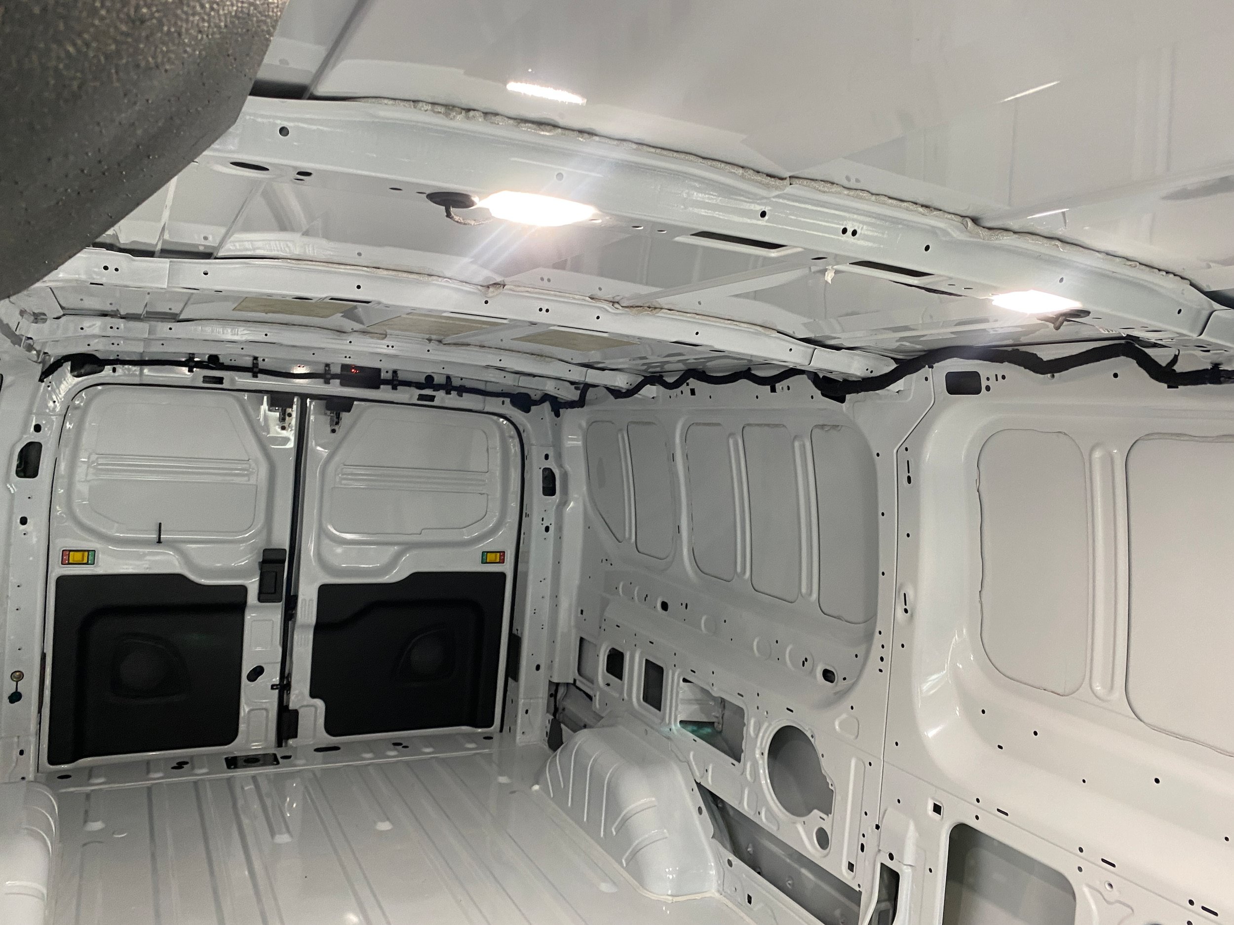 New 2025 Ford Transit 350 148 Low Roof RWD image 27