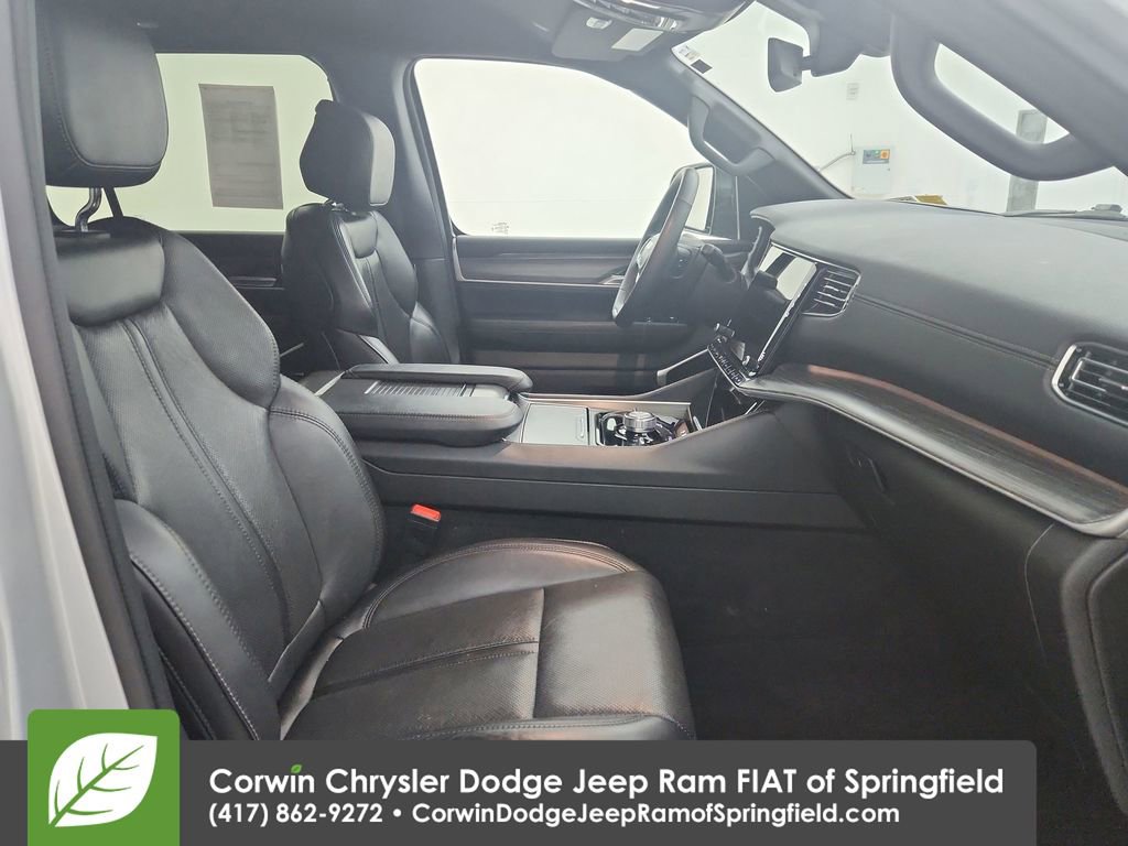 Certified 2024 Jeep Wagoneer Series III image 34