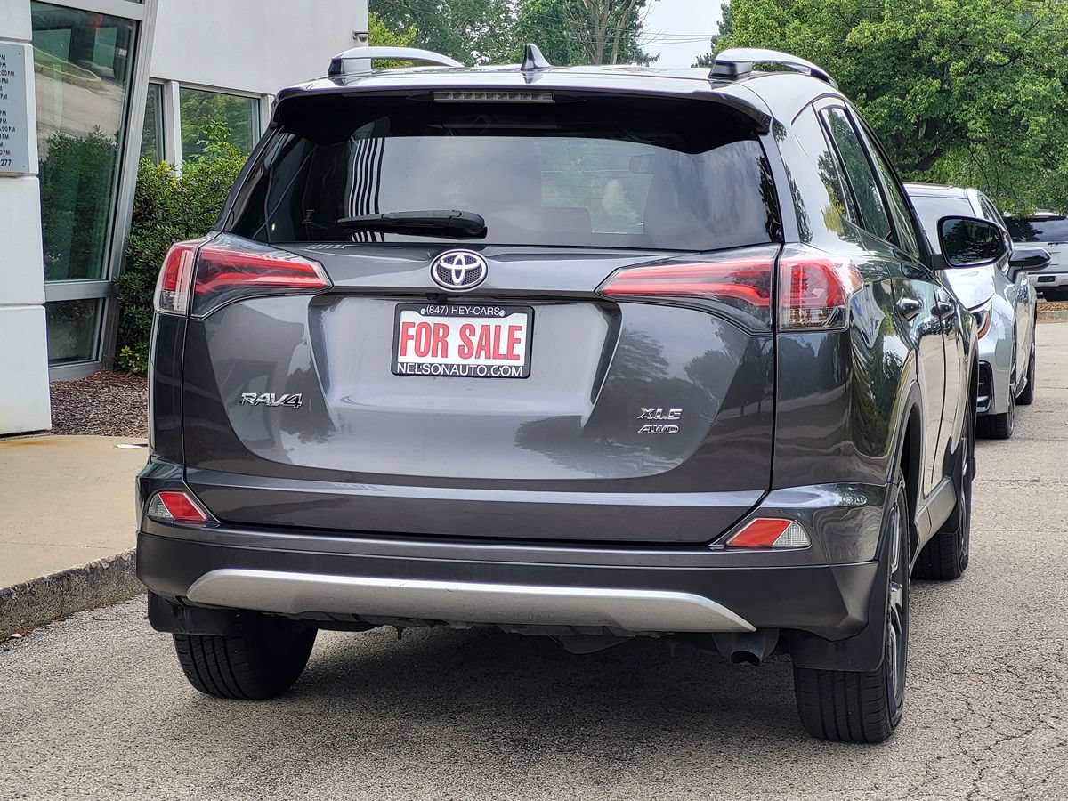 Used 2018 Toyota RAV4 XLE AWD/4WD image 5