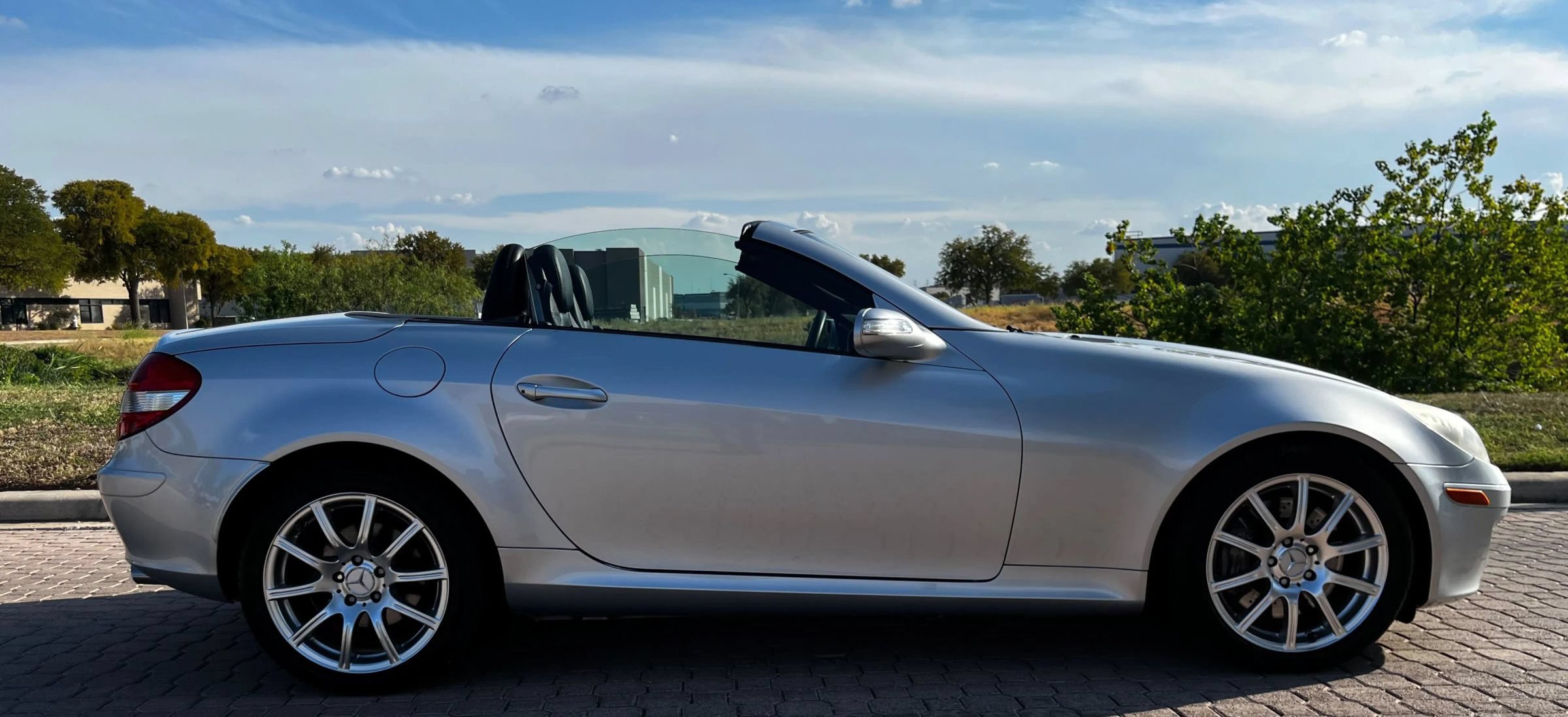 Used 2005 Mercedes-Benz SLK 350 image 10