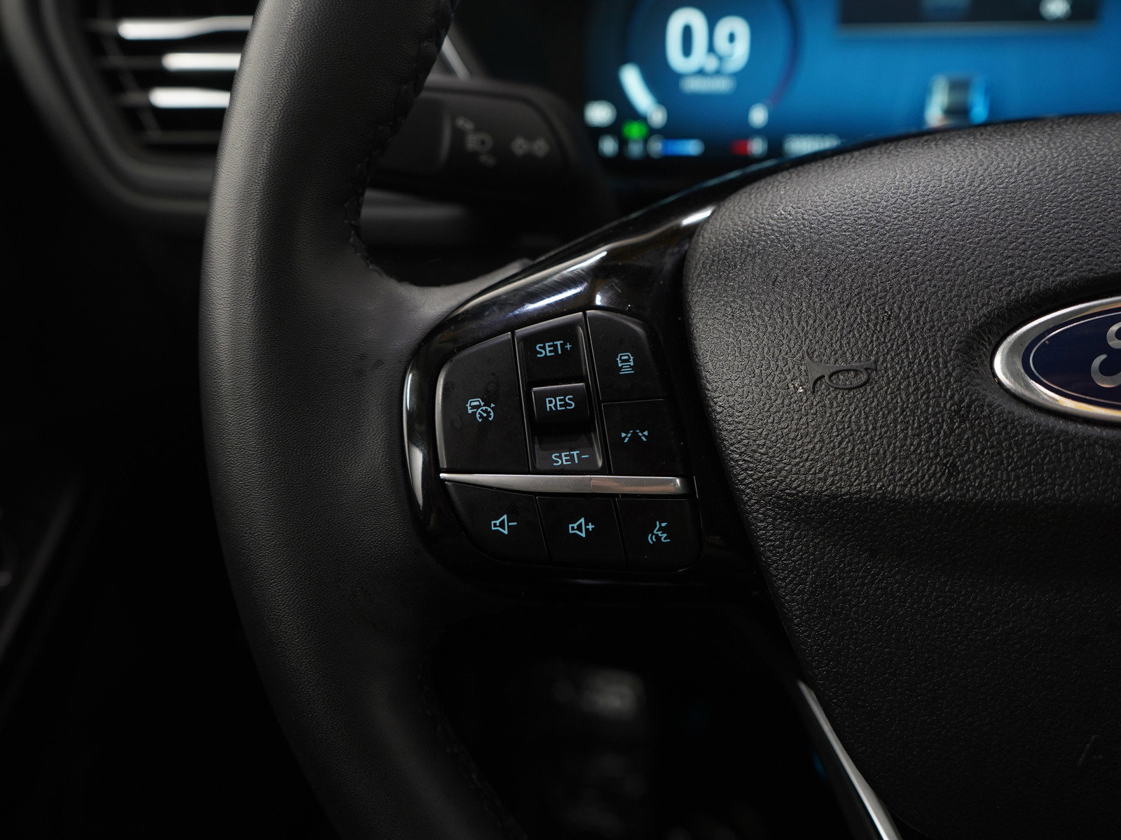 Used 2023 Ford Escape Platinum image 27