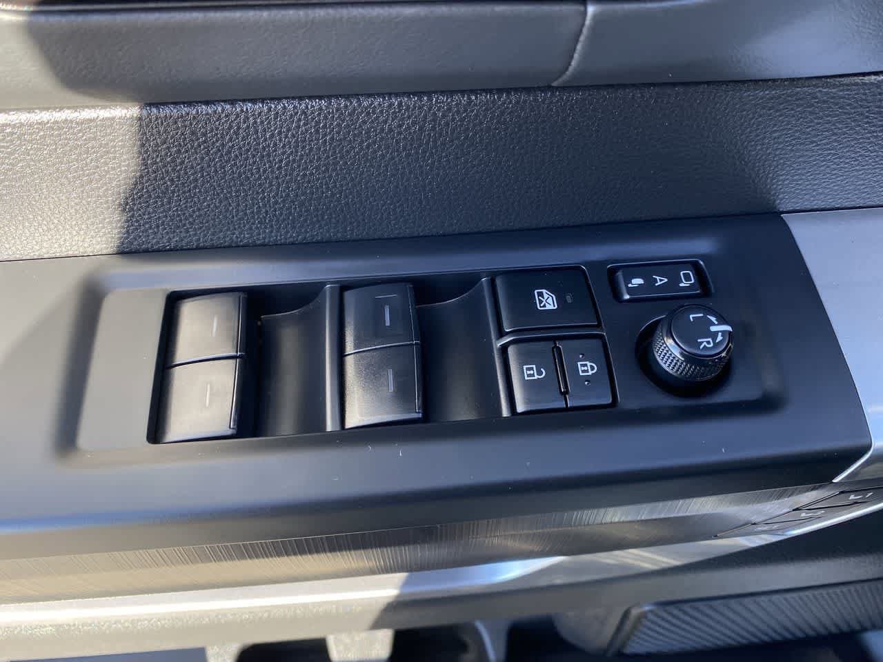 Used 2023 Toyota Tundra Platinum AWD/4WD image 13