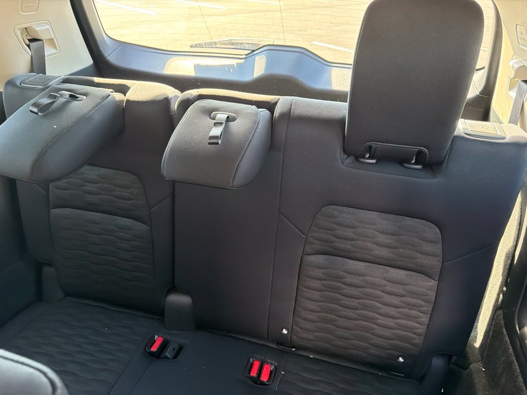 Used 2025 Nissan Pathfinder S AWD/4WD image 11