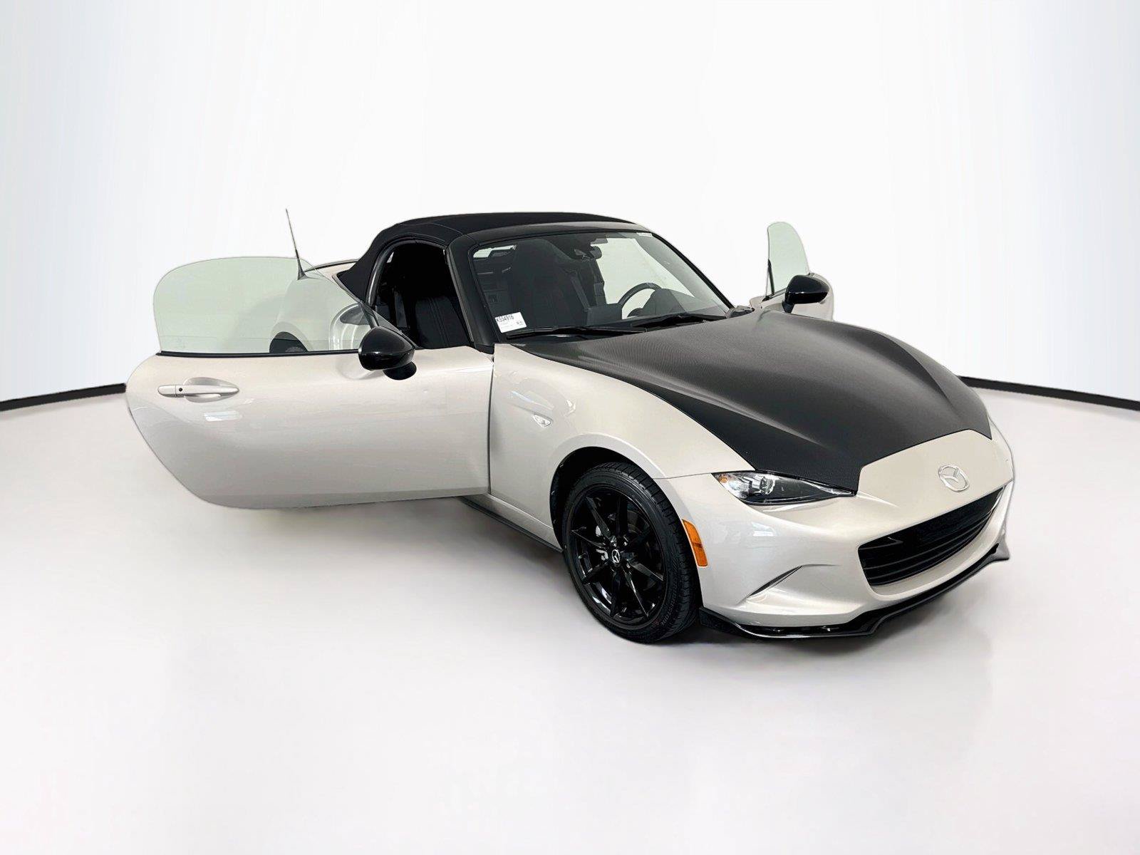 Used 2023 MAZDA MX-5 Miata Club RWD image 37