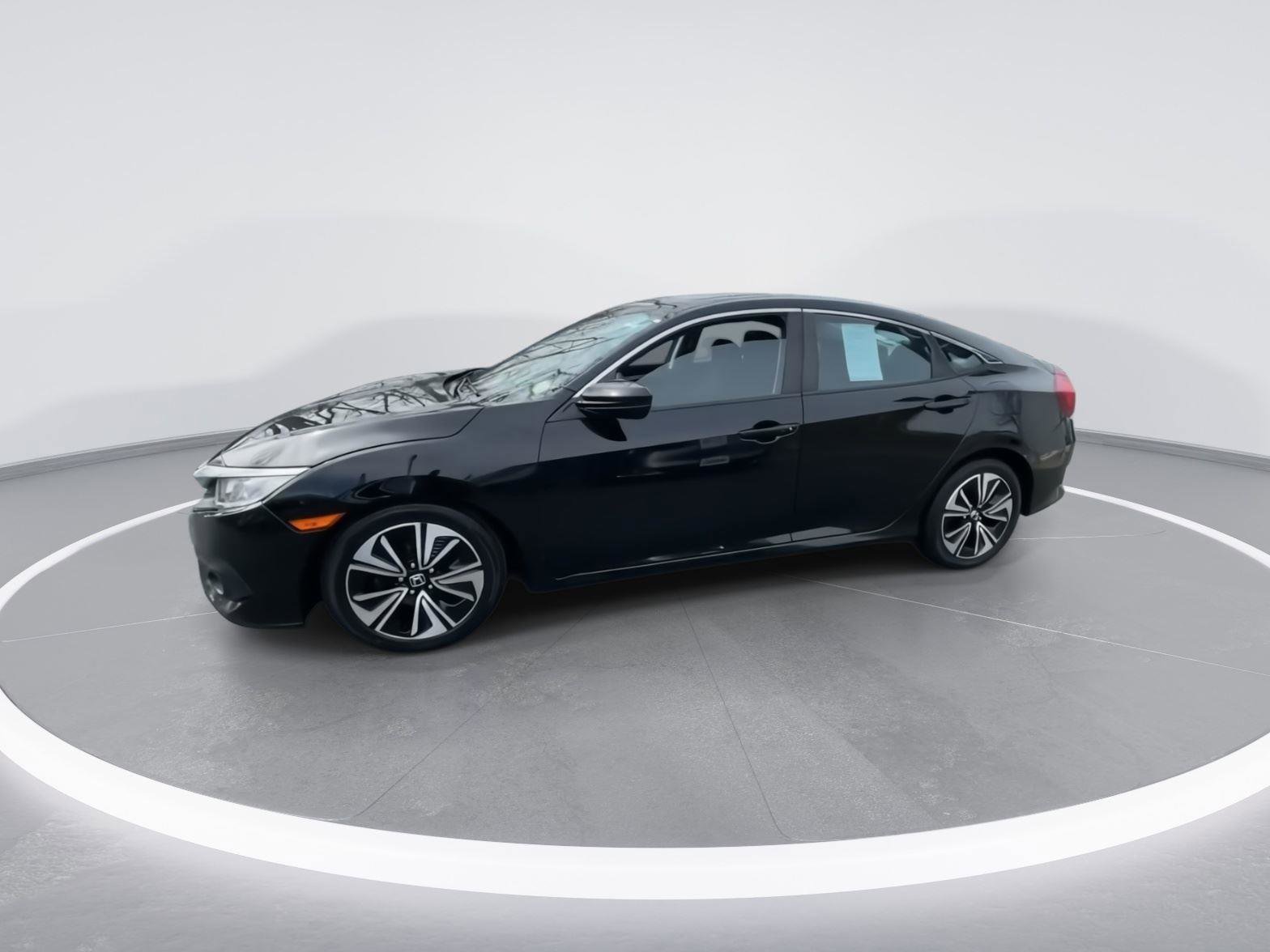 Used 2017 Honda Civic EX-T image 9