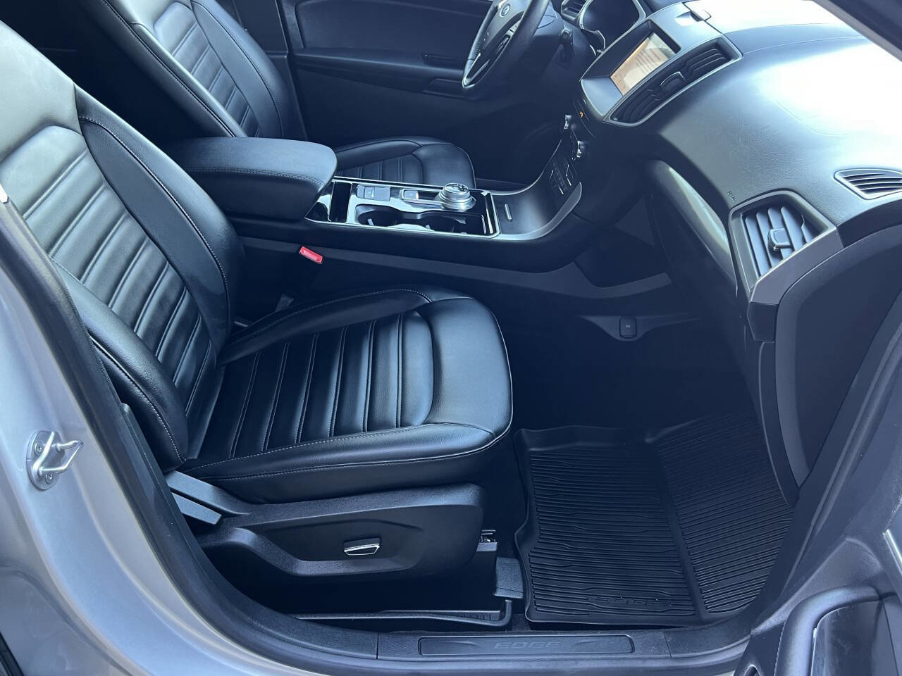 Used 2019 Ford Edge SEL w/ Equipment Group 201A FWD image 20