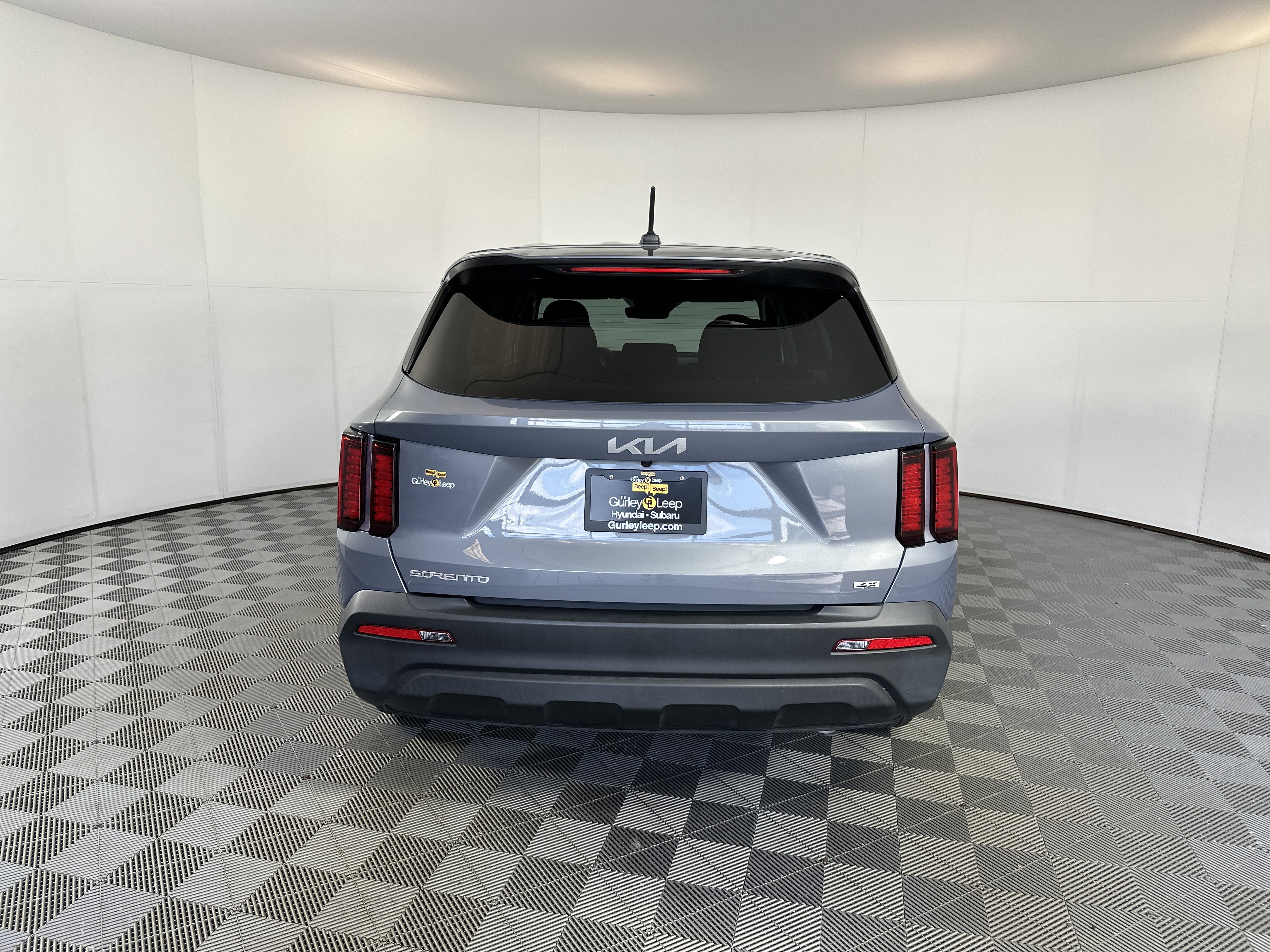 Used 2023 Kia Sorento LX image 10