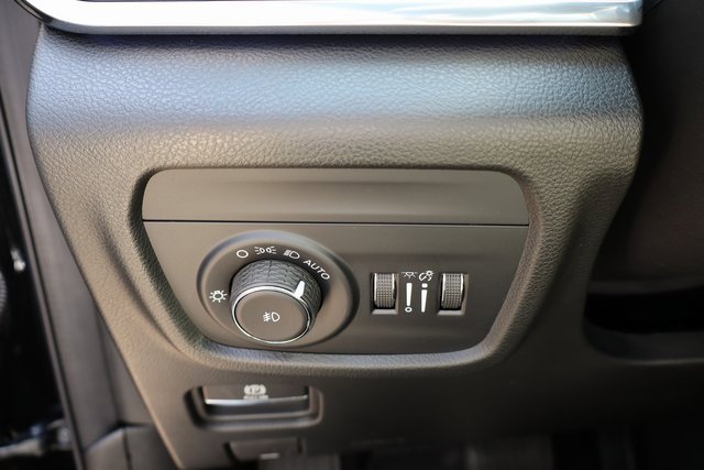 New 2025 Jeep Grand Cherokee Overland w/ Adv Protech Group III image 15