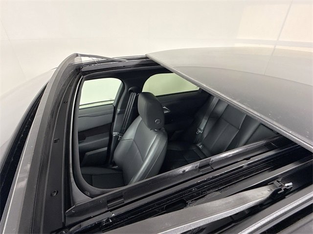 New 2026 Land Rover Range Rover Velar Dynamic SE image 14