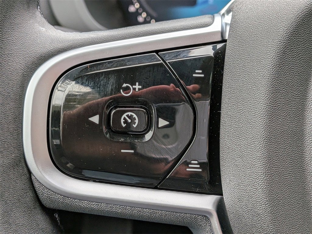 New 2026 Volvo XC60 B5 Plus w/ Protection Package Premier image 28