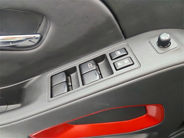 Used 2025 Nissan Frontier PRO-4X image 30