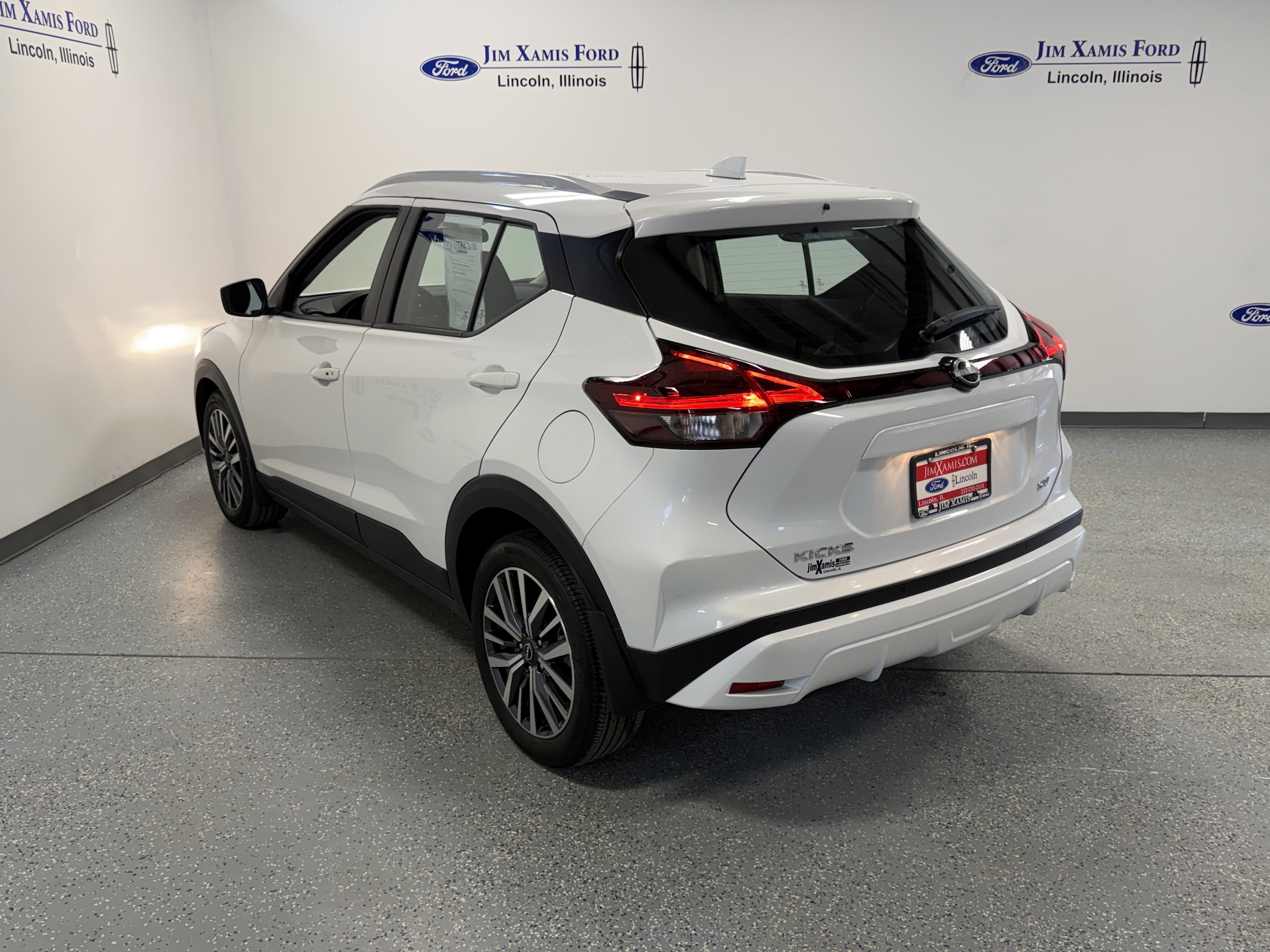 Used 2024 Nissan Kicks SV image 30