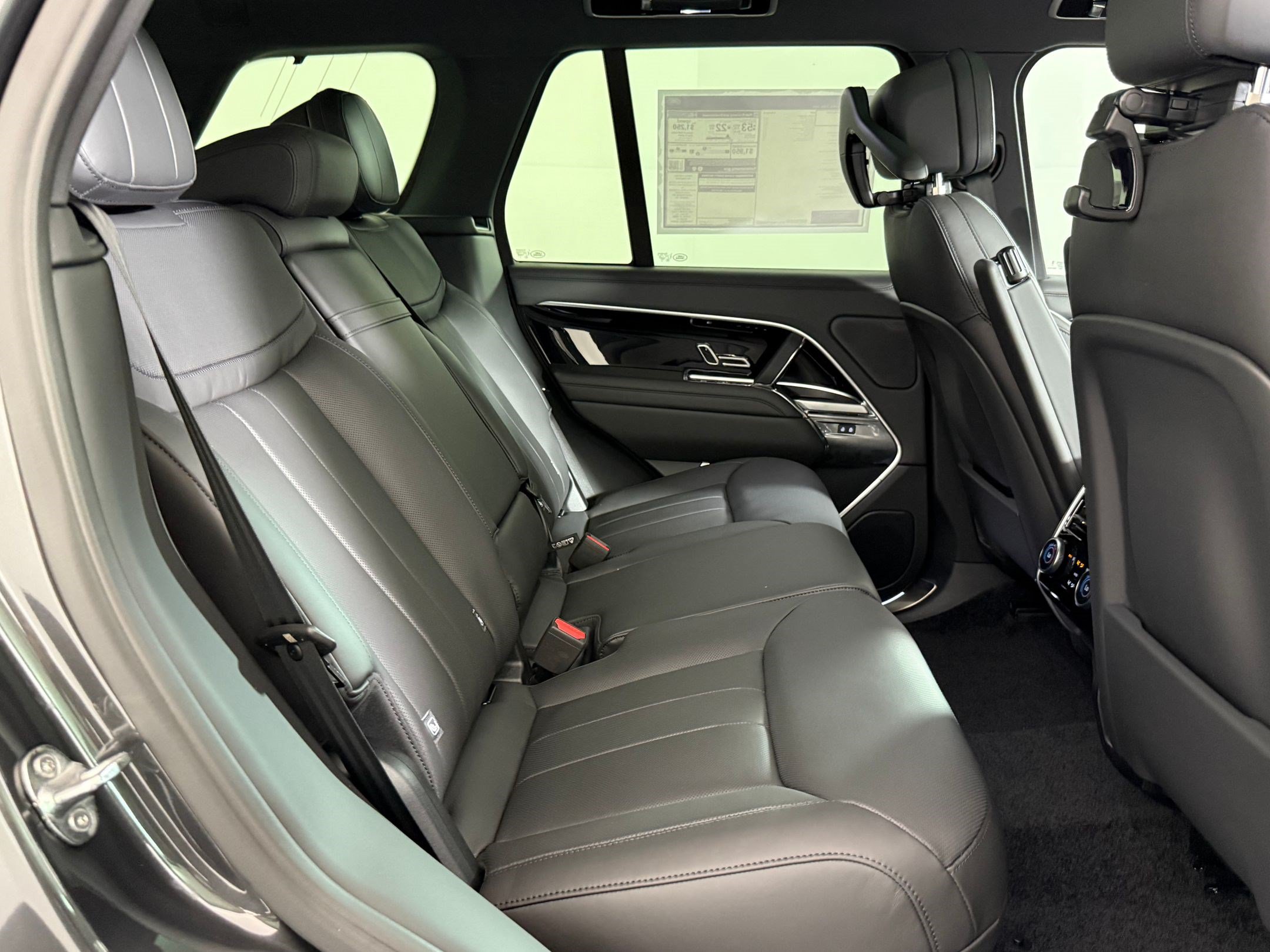 New 2026 Land Rover Range Rover SE AWD/4WD image 27