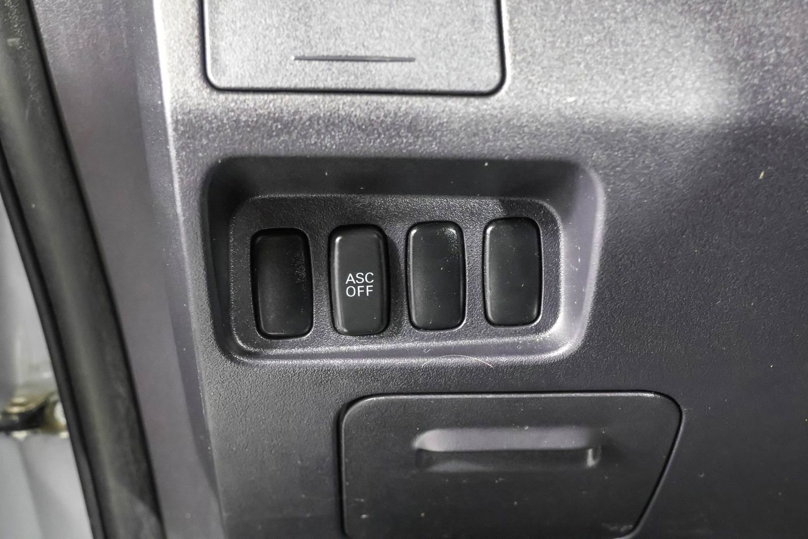 Used 2009 Mitsubishi Outlander ES image 21