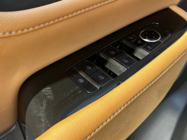 Certified 2025 INFINITI QX80 Sensory image 12