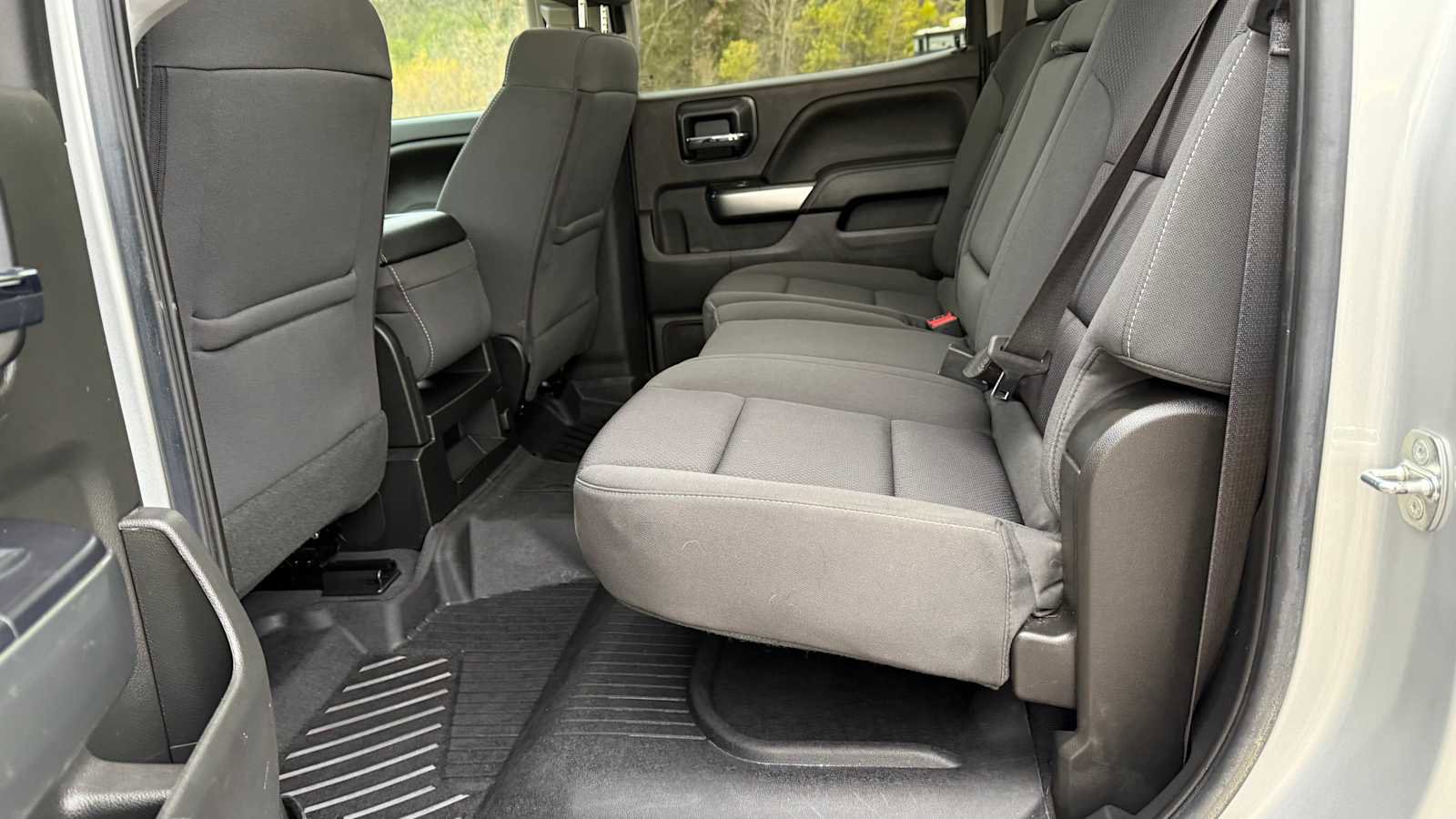 Used 2018 Chevrolet Silverado 1500 LT w/ All Star Edition image 8