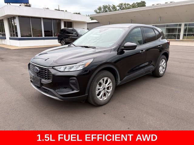Used 2025 Ford Escape Active AWD/4WD image 1