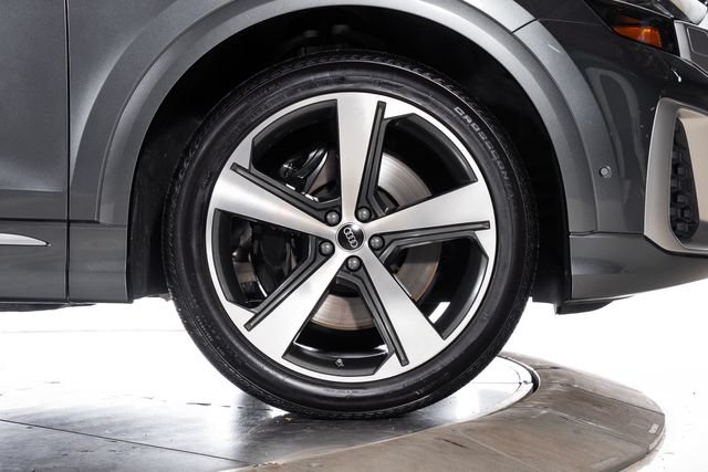 Used 2024 Audi SQ8 Prestige AWD/4WD image 15