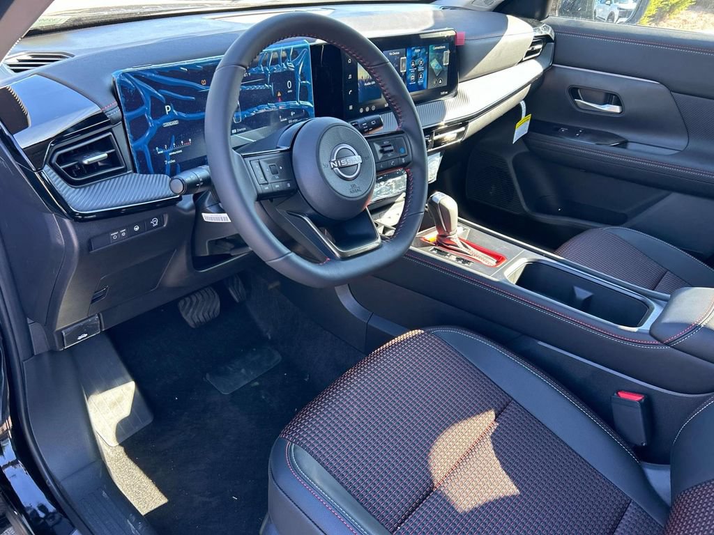 New 2026 Nissan Kicks SR w/ Illumination Package FWD image 13