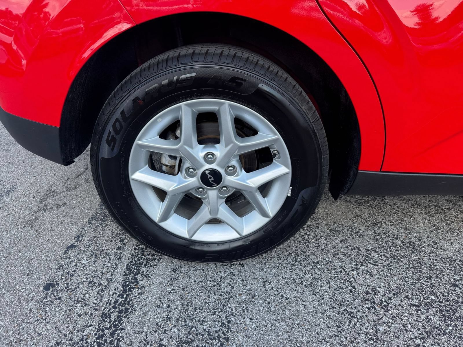 Used 2025 Kia Soul LX w/ LX Technology Package FWD image 28