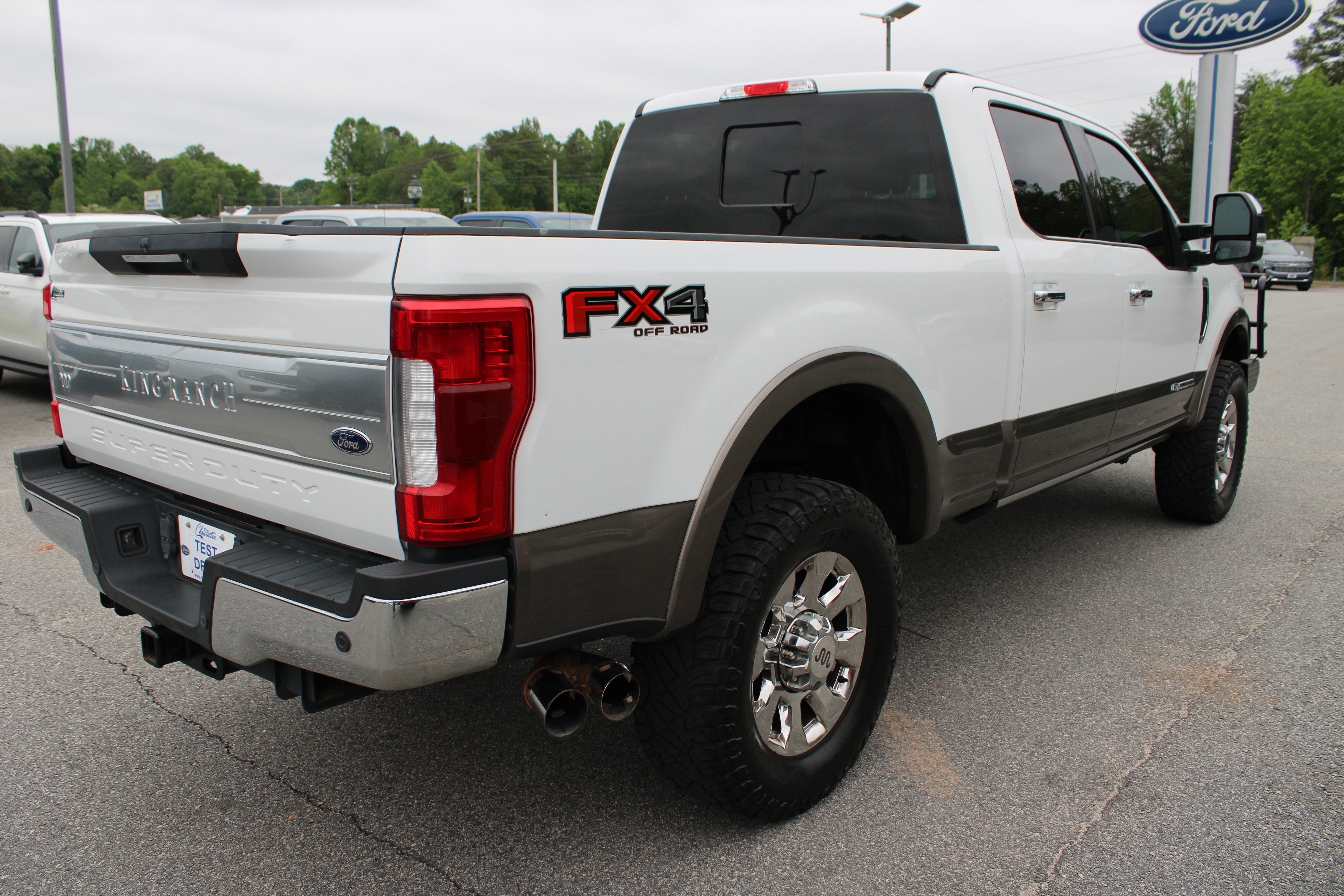 Used 2019 Ford F350 King Ranch w/ King Ranch Ultimate Package AWD/4WD image 6