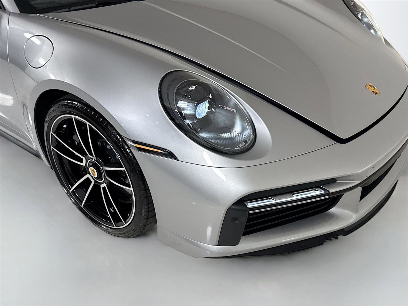 Used 2025 Porsche 911 Turbo S AWD/4WD image 36