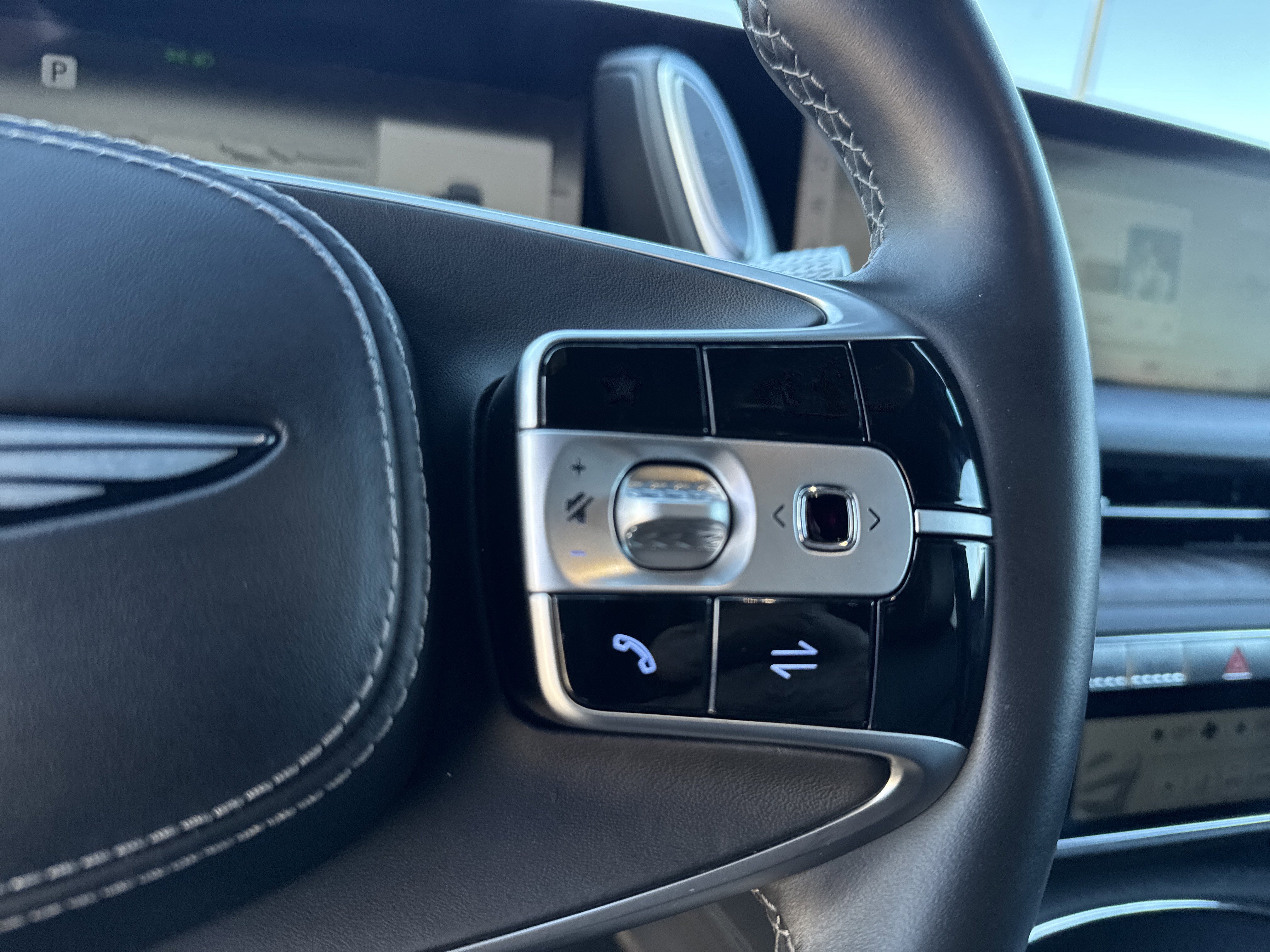 Used 2023 Genesis G90 3.5T image 20