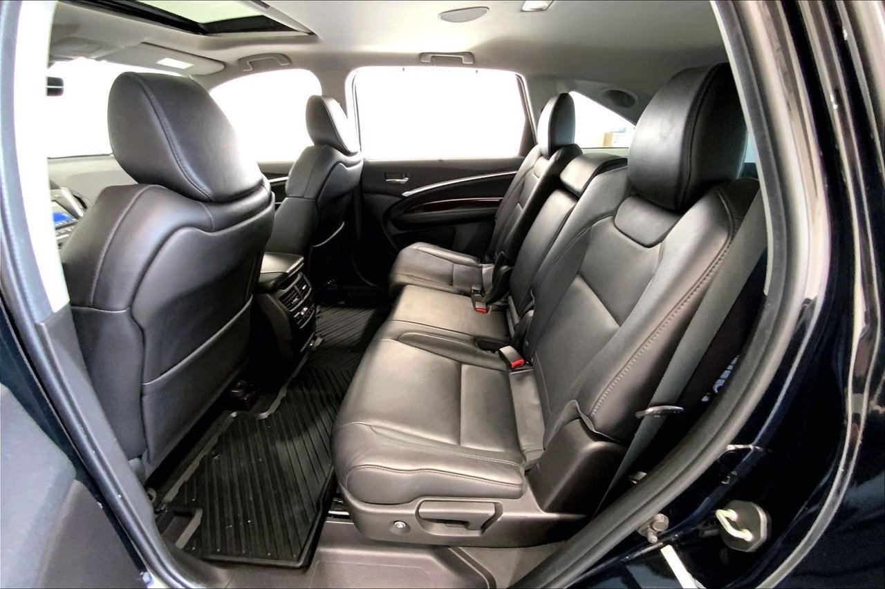 Used 2016 Acura MDX w/ Advance & Entertainment Pkg FWD image 19