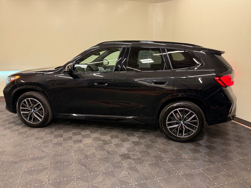 Used 2023 BMW X1 xDrive28i w/ Premium Package AWD/4WD image 2