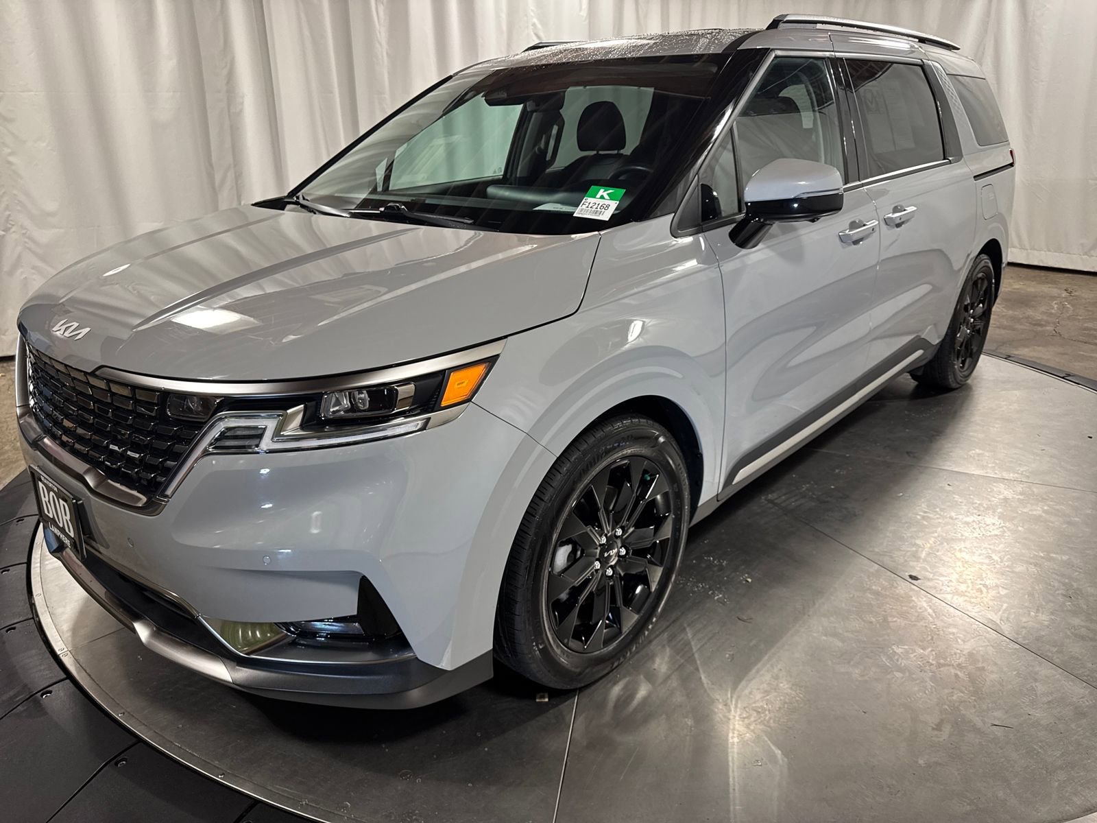 Used 2024 Kia Carnival SX Prestige image 1