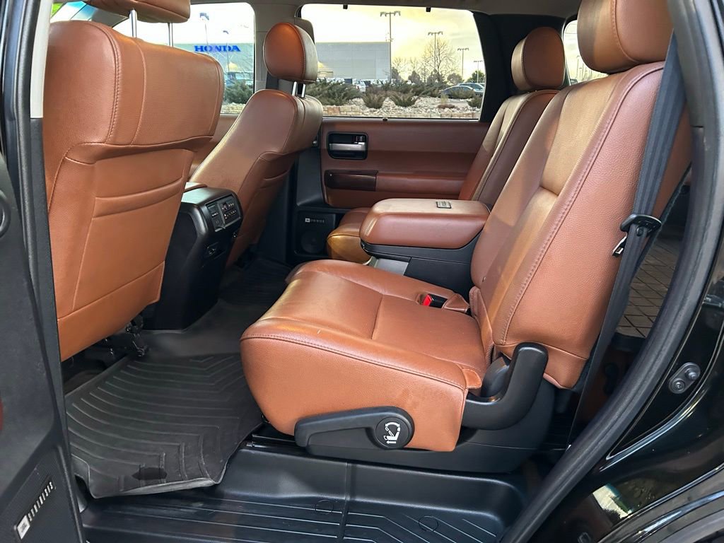 Used 2014 Toyota Sequoia Platinum image 17