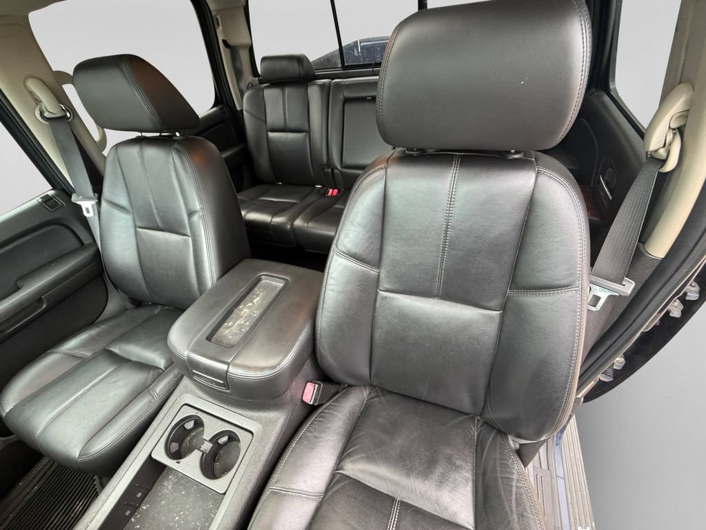Used 2009 Chevrolet Silverado 1500 LTZ w/ Safety Package AWD/4WD image 22