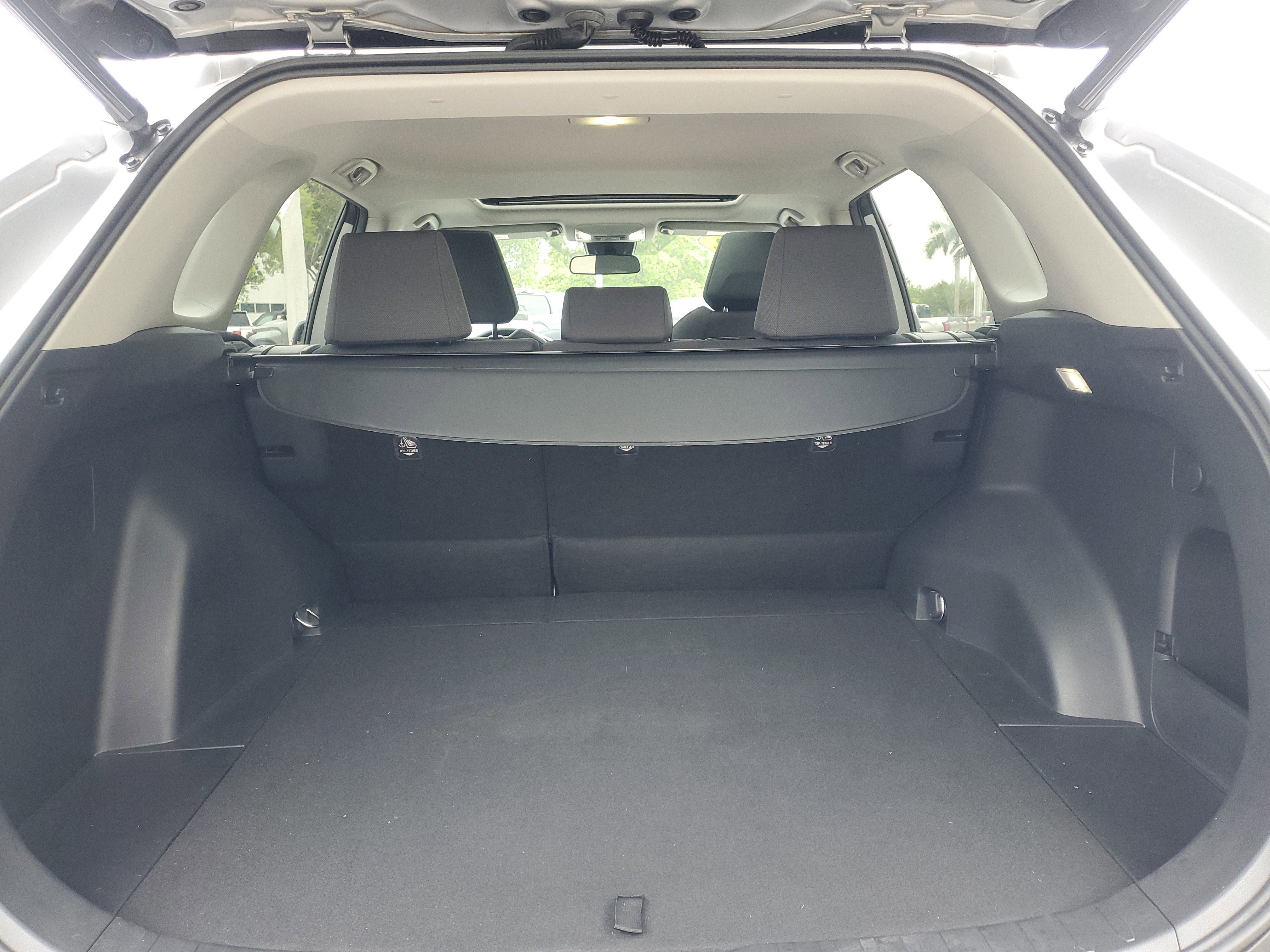 Certified 2022 Toyota RAV4 XLE w/ Convenience Package image 9