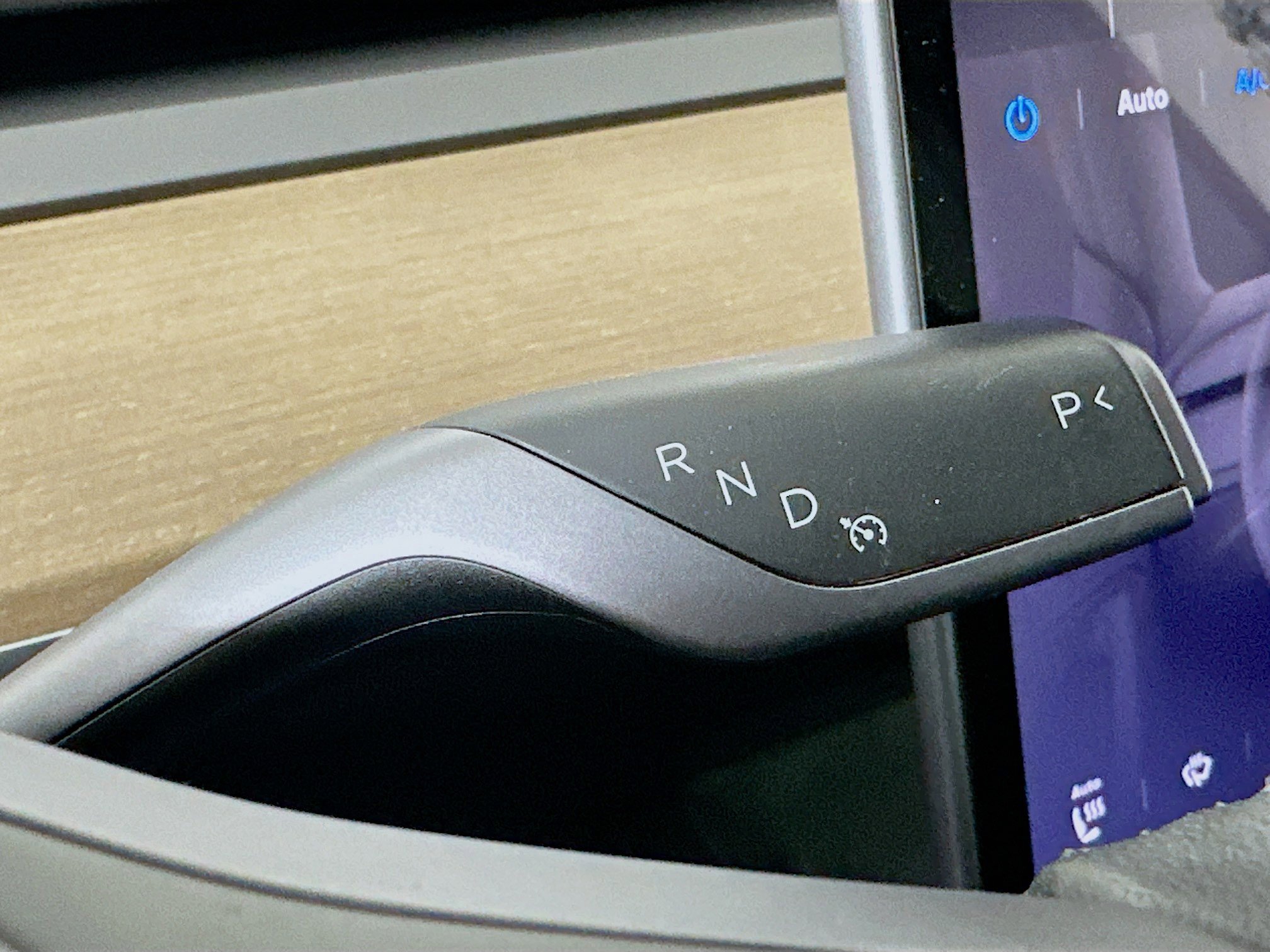 Used 2024 Tesla Model Y Long Range AWD/4WD image 23