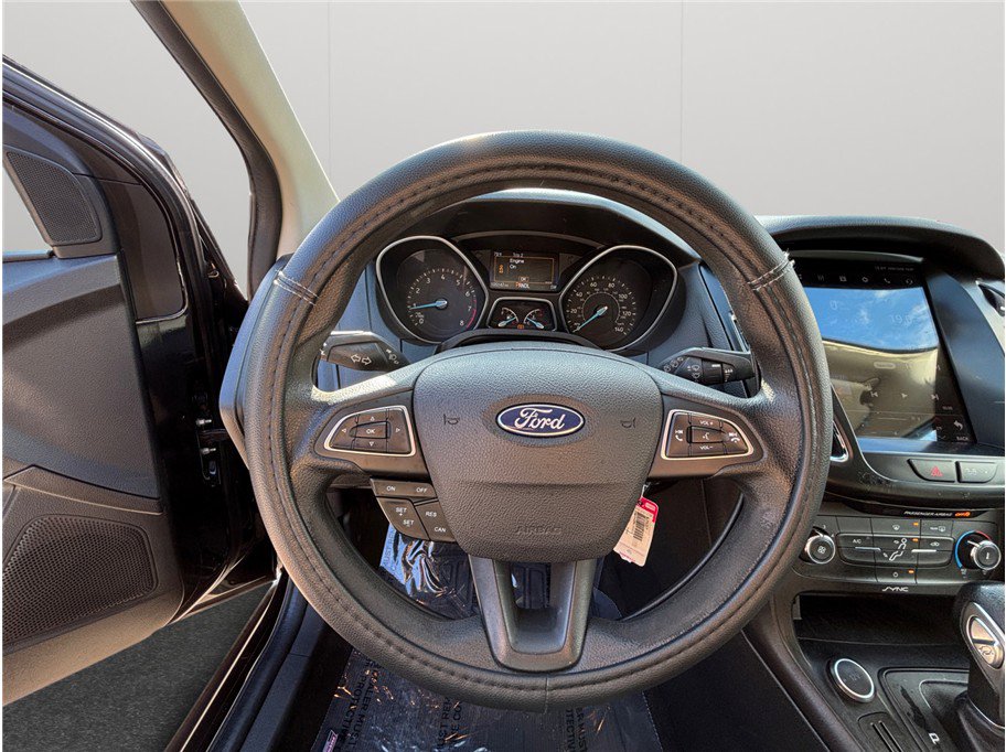 Used 2017 Ford Focus SE image 18