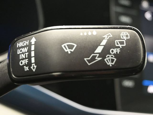 Used 2022 Volkswagen Taos SE FWD image 25