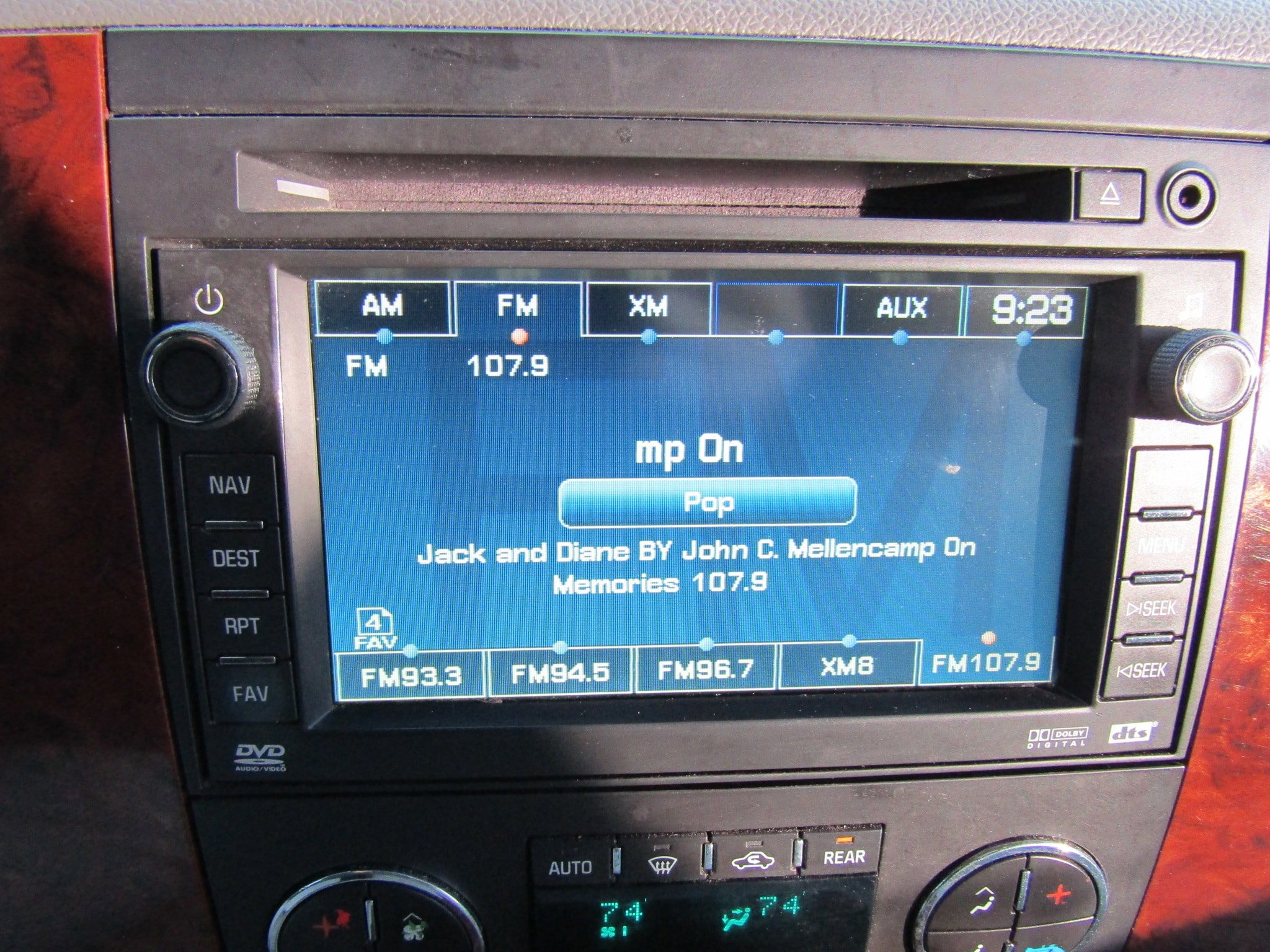 Used 2009 Chevrolet Tahoe LTZ AWD/4WD image 26