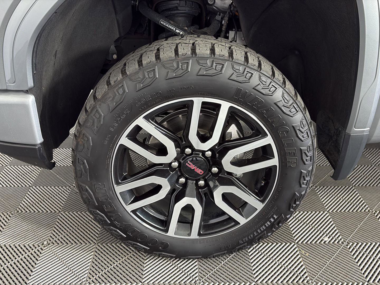 Used 2023 GMC Sierra 1500 AT4 w/ AT4 Premium Package image 16