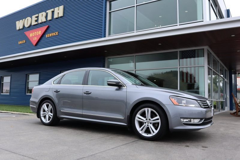 Used 2015 Volkswagen Passat 1.8T SE FWD image 1