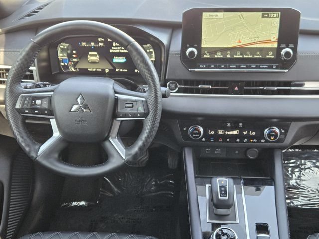 Used 2023 Mitsubishi Outlander SEL AWD/4WD image 27