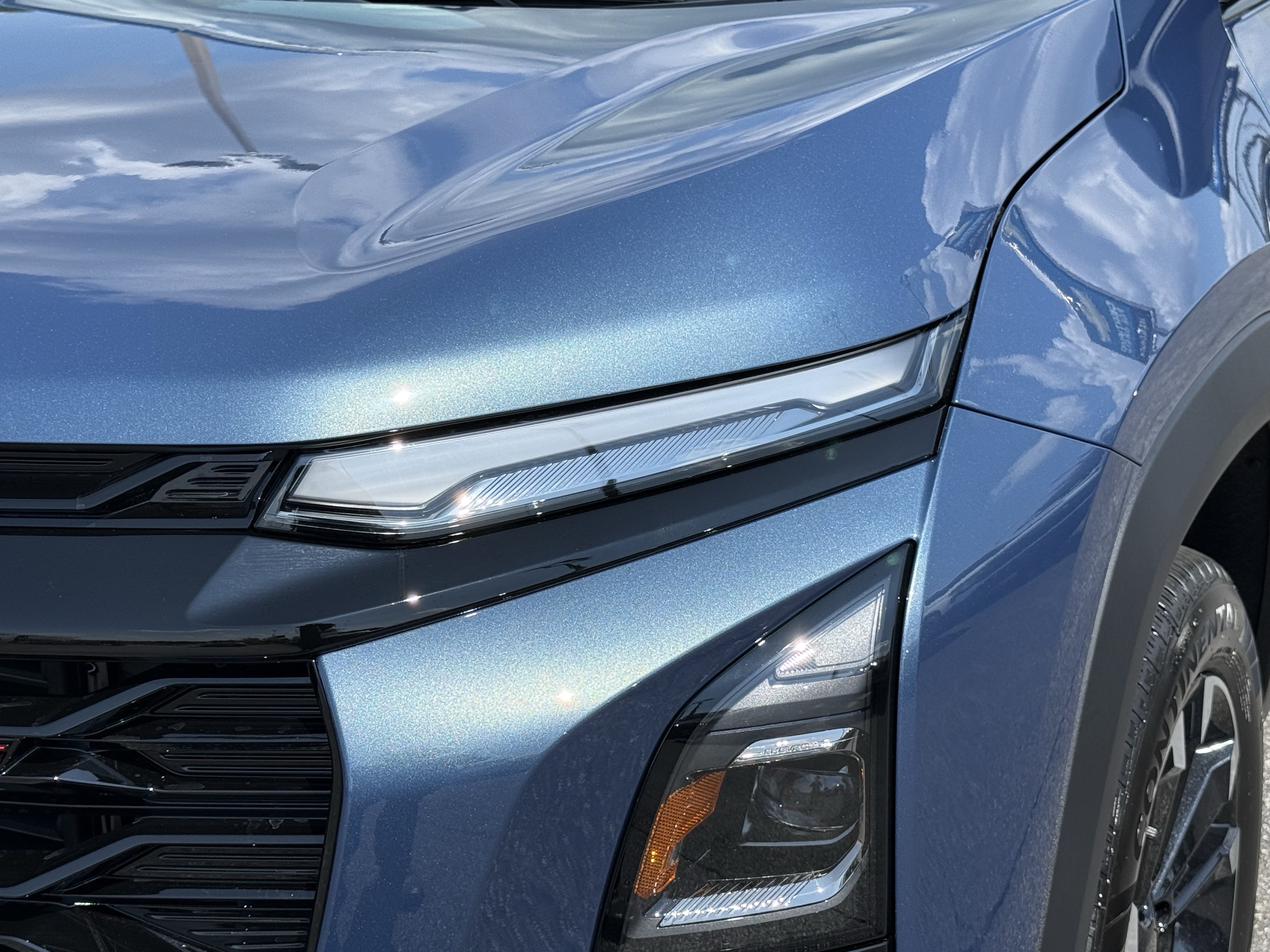 New 2027 Chevrolet Equinox RS w/ Safety and Technology Package FWD image 6