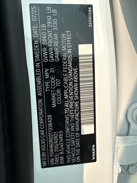 Certified 2026 Volvo XC60 T8 Ultra w/ Climate Package AWD/4WD image 27
